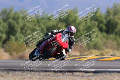 media/Nov-06-2022-SoCal Trackdays (Sun) [[208d2ccc26]]/Turn 7 Set 2 (1050am)/